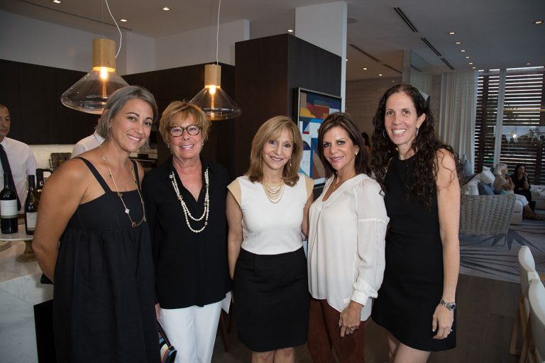 Kori Kalafer, Suzanne Kalafer, Cindy Vova-Zackowitz, Linda Zakheim, Wendy Marks Pine