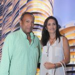 Arny Leckie, Gloria Hoyos