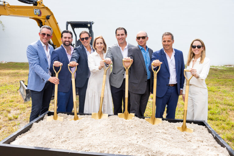 Jesse Ottley, Arturo Vidal, Jorge Ruiz, Alicia Cervera, Juan Carlos Tassara, Ricardo Dunin, Eduardo Vargas & Alicia Paysse