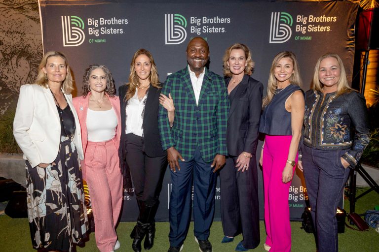 Charlotte Hicks, Rebekah Lanae Lengel, Jessica Goldman Srebnick, Gale Nelson, Julie Moran, Gabi Souto & Becky McCarron