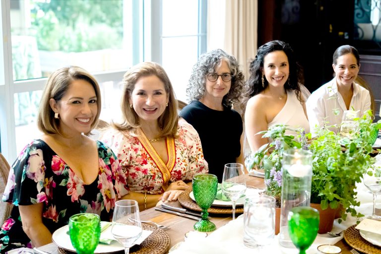 Soraya Temirez, Angela Camacho, Florencia Rotemberg, Samantha Ferrini & Elizabeth Montiel