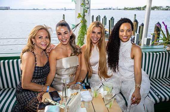 Flor Alba Núñez, Paola Serna, Verónica Davila & Orissa Claver